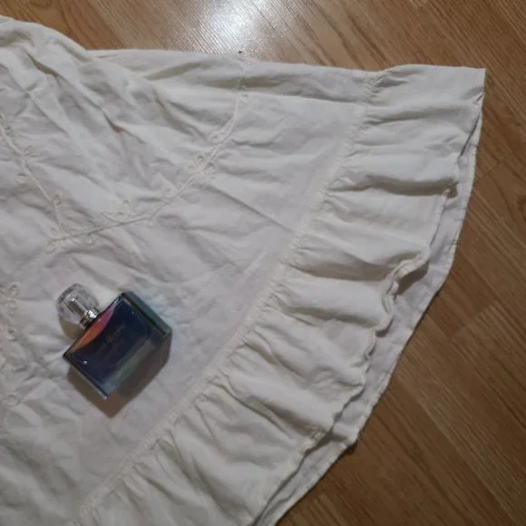 Little white dress. - Picture 8 of 16